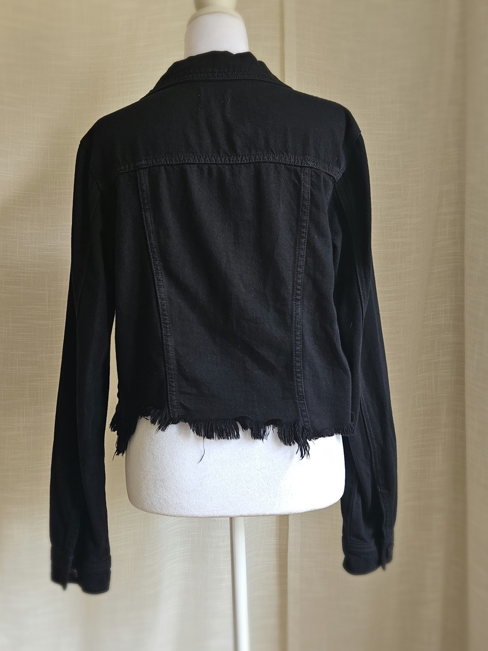 HIDDEN JEANS Black Raw Hem Cropped Denim Jacket Size S Frayed Edge Stretch - Picture 6 of 14